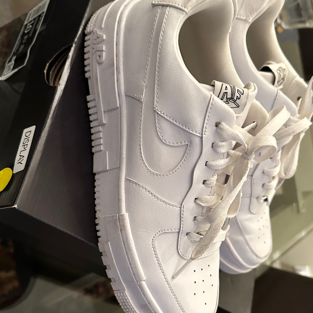 New Nike White AF1 Pixel Sneakers - Picture 6 of 9